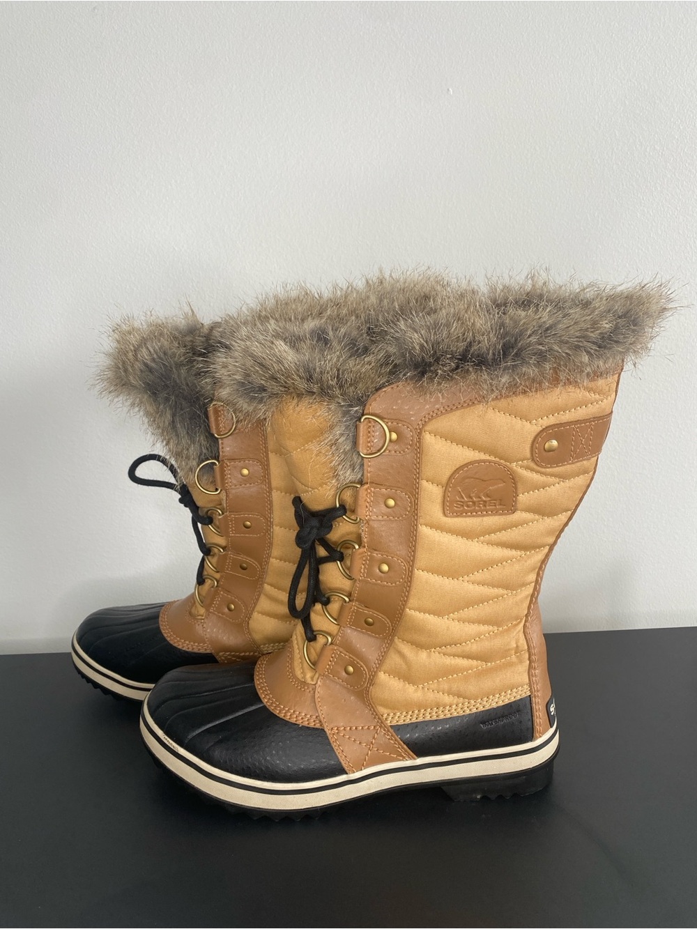 Sorel Tofino II Waterproof Snow Boots Curry Fawn Faux Fur Size 8